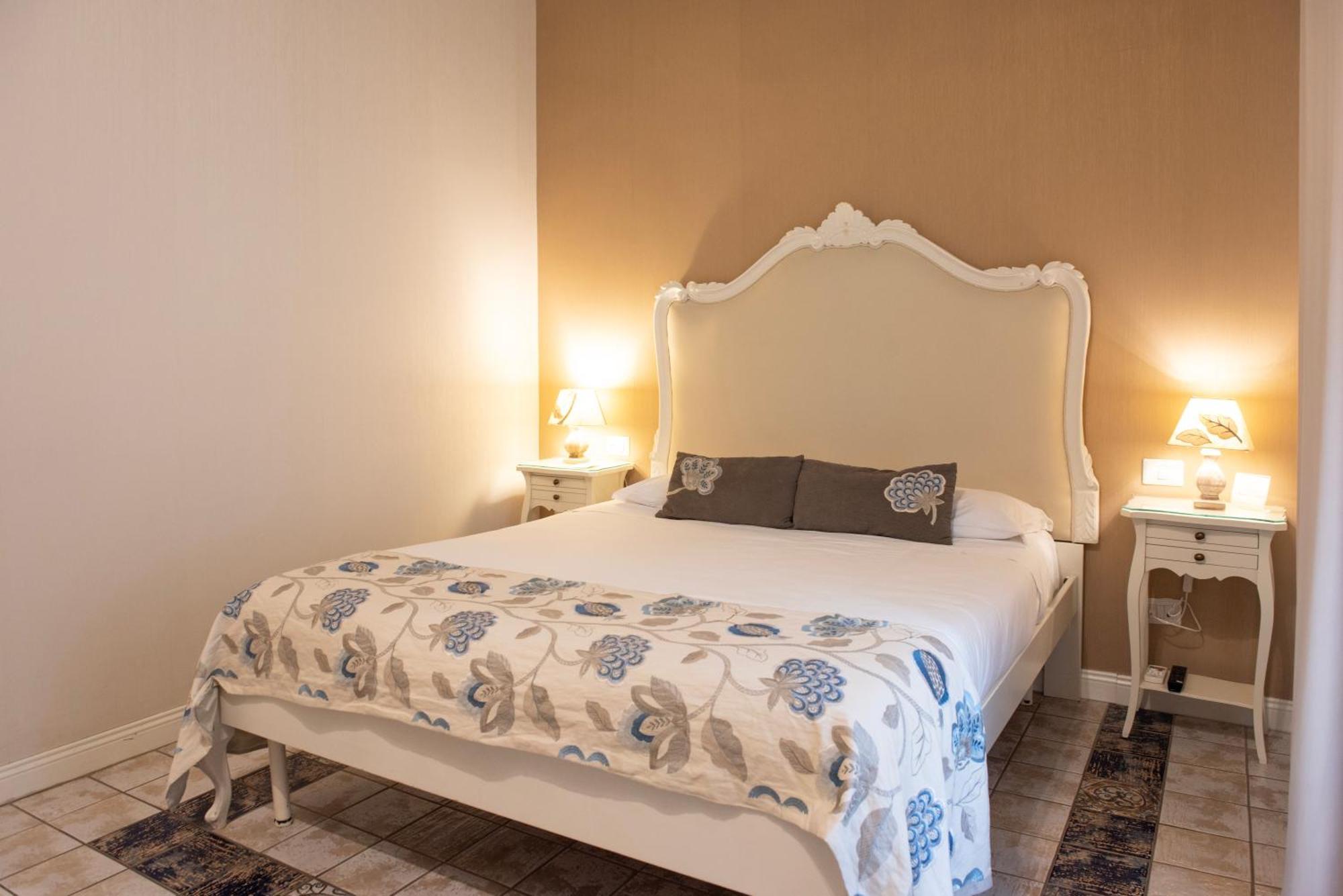 Certosa Suite Napoli Eksteriør bilde