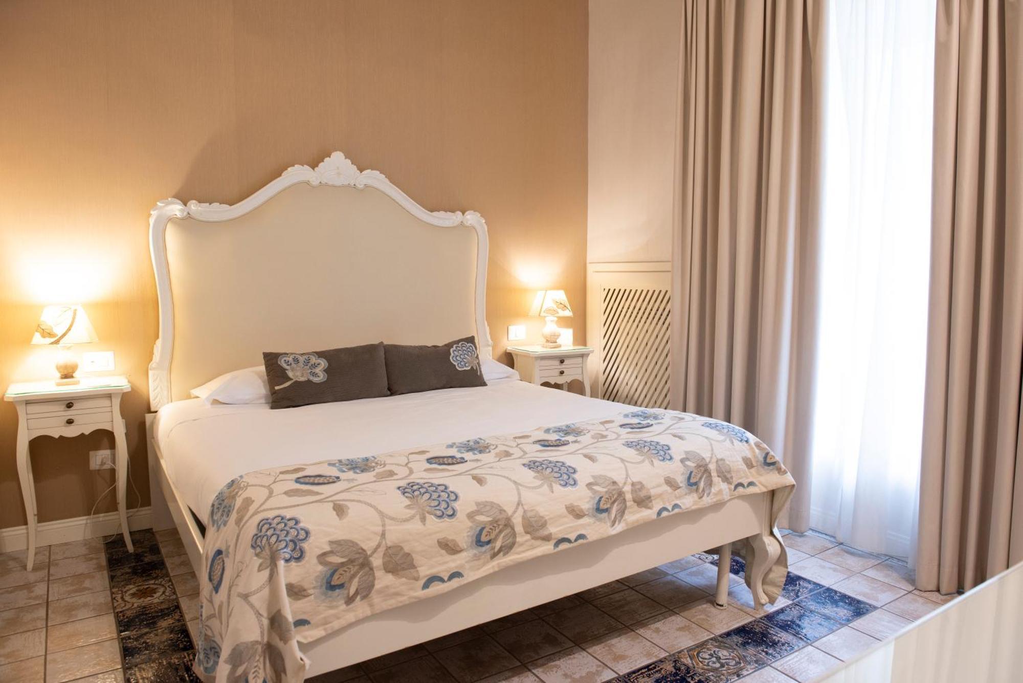 Certosa Suite Napoli Eksteriør bilde