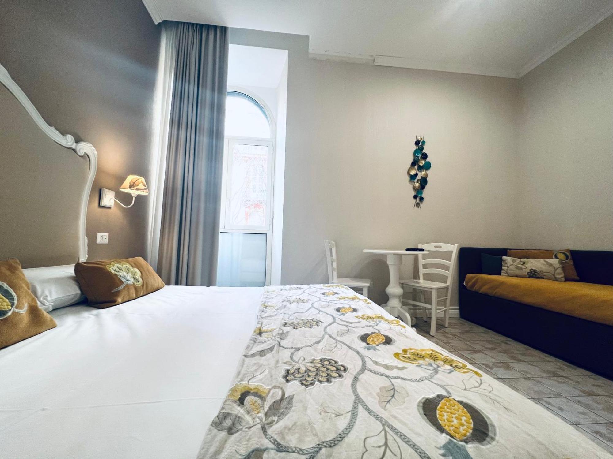 Certosa Suite Napoli Eksteriør bilde